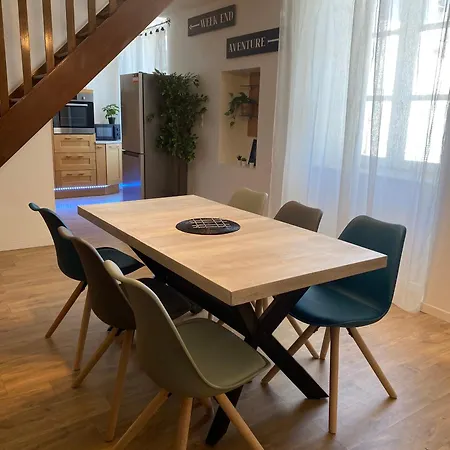 Duplex T4 Centre Historique Apartment
